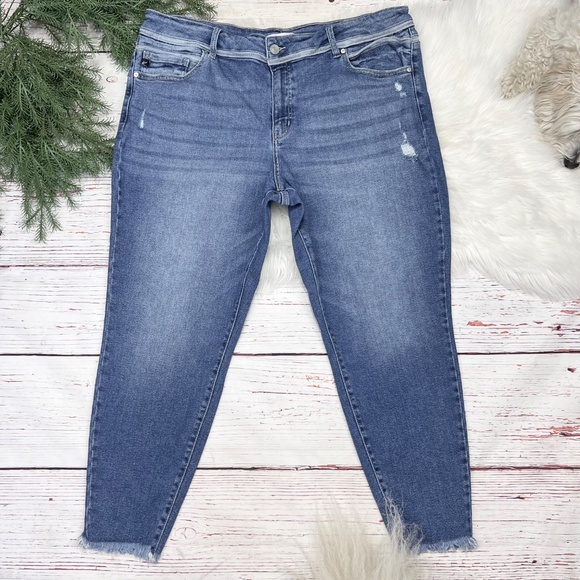 👖|•KANCAN•| Distressed Stretch Skinny Jeans Size 22👖 - Picture 2 of 8